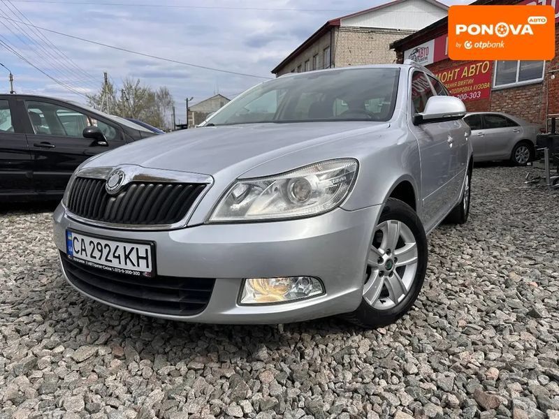 Skoda Octavia, 2010 р., Бензин, 271 тис. км, Універсал, Сірий, Сміла AT-10415312 фото
