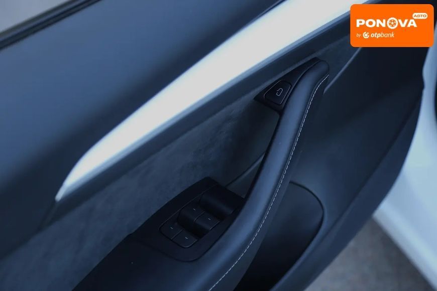 Tesla Model 3, 2022 р., Електро, 69 тис. км, Седан, Білий, Київ AT-10418135 фото