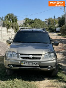 Chevrolet Niva, 2010, Бензин, 1.69 л., 230 тис. км, Позашляховик / Кросовер, Сірий, Харків Cars-Pr-271600 фото