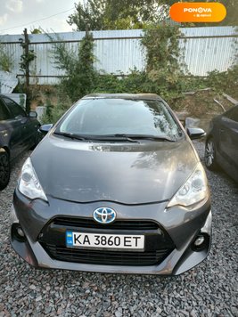 Toyota Prius C, 2016, Гібрид (HEV), 183 тис. км, Хетчбек, Сірий, Київ Cars-Pr-154364 фото