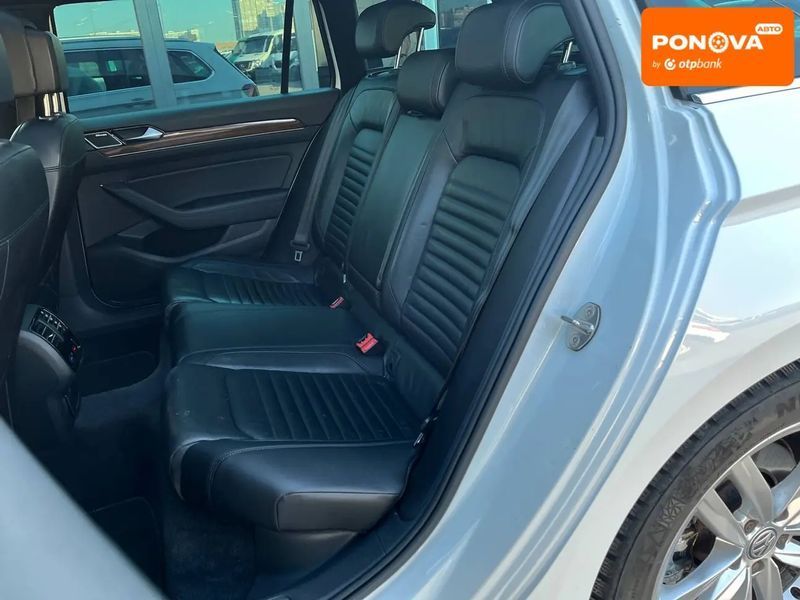Volkswagen Passat, 2015 р., Дизель, 281 тис. км, Універсал, Київ AT-10416750 фото