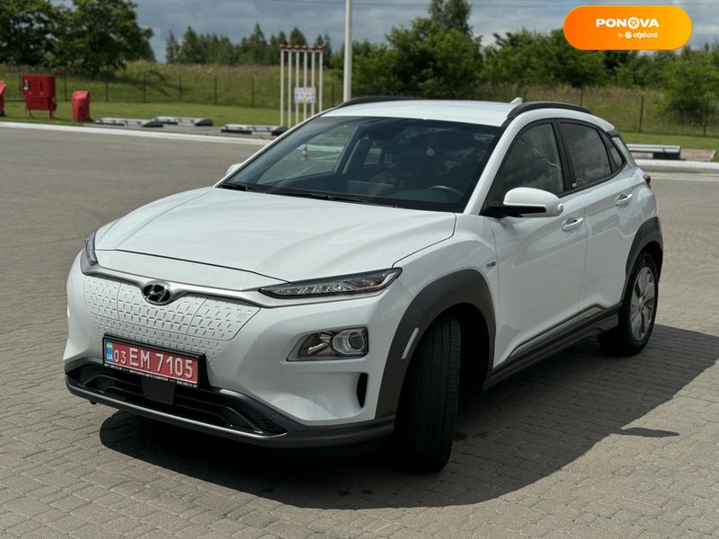 Hyundai Kona Electric, 2021, Електро, 49 тис. км, Позашляховик / Кросовер, Білий, Рівне 107121 фото