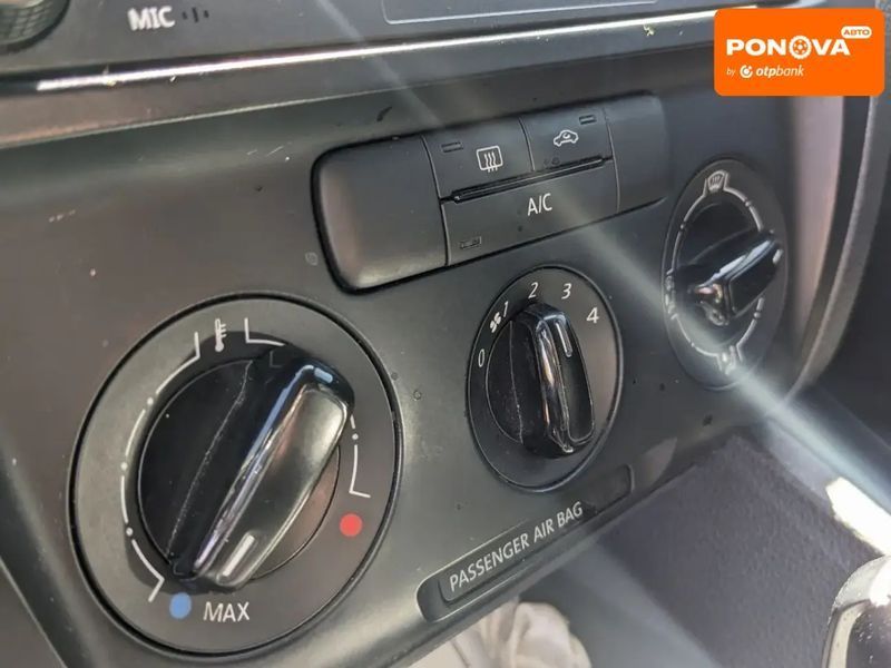 Volkswagen Jetta, 2014 р., Бензин, 250 тис. км, Седан, Червоний, Львів AT-10400604 фото