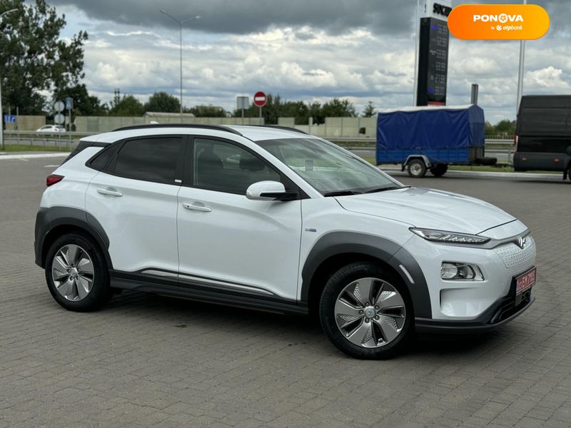 Hyundai Kona Electric, 2021, Електро, 49 тыс. км, Внедорожник / Кроссовер, Белый, Ровно 107121 фото