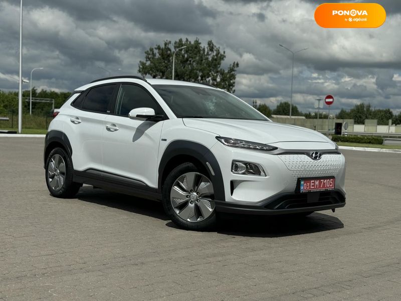 Hyundai Kona Electric, 2021, Електро, 49 тис. км, Позашляховик / Кросовер, Білий, Рівне 107121 фото