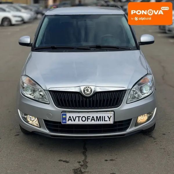Skoda Fabia, 2010 р., Бензин, 207 тис. км, Хетчбек, Сірий, Дніпро (Дніпропетровськ) AT-10416406 фото