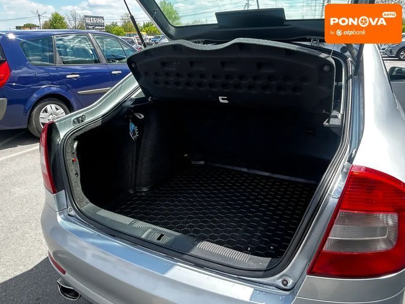 Skoda Octavia, 2012 р., Бензин, 145 тис. км, Седан, Сірий, Житомир AT-10417546 фото