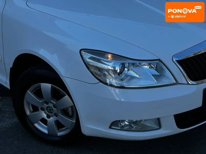 Skoda Octavia, 2011 г., Бензин, 137 тыс. км, Седан, Белый, Николаев AT-10417754 фото