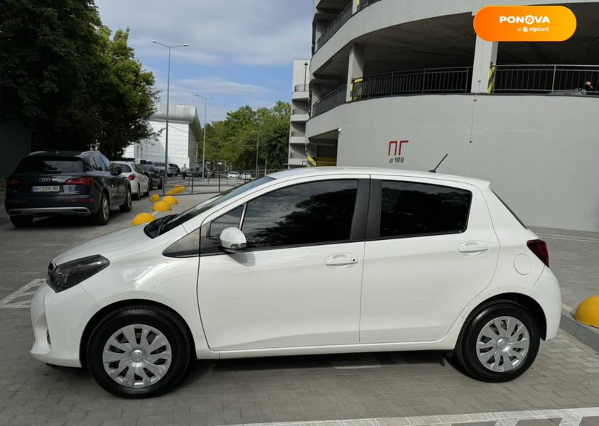 Toyota Yaris, 2015, Бензин, 1.33 л., 72 тис. км, Хетчбек, Білий, Одеса Cars-Pr-54082 фото