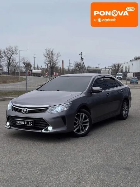 Toyota Camry, 2016 г., Газ пропан-бутан / Бензин, 208 тыс. км, Седан, Серый, Днепр (Днепропетровск) AT-10414781 фото