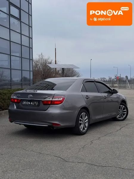 Toyota Camry, 2016 г., Газ пропан-бутан / Бензин, 208 тыс. км, Седан, Серый, Днепр (Днепропетровск) AT-10414781 фото