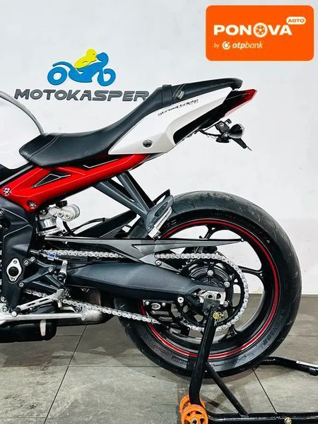 Triumph Street Triple 675, 2014 р., Бензин, 21 тис. км, Мотоцикл Без обтікачів (Naked bike), Білий, Бердичів AT-10422307 фото