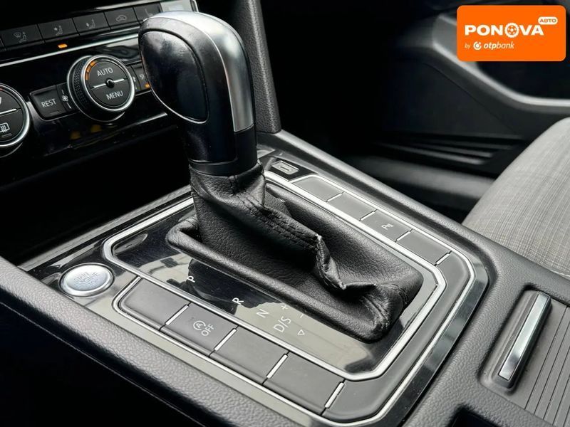 Volkswagen Passat, 2019 р., Дизель, 247 тис. км, Універсал, Київ AT-10417991 фото