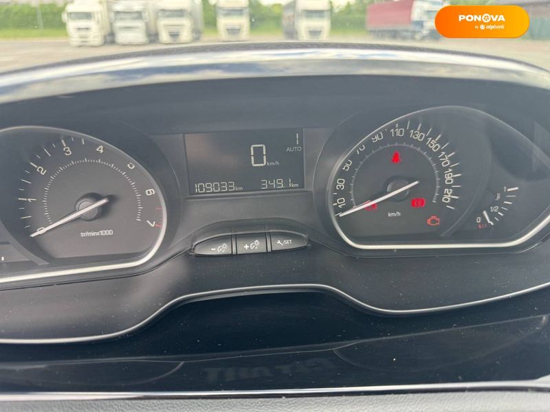 Peugeot 208, 2017, Бензин, 1.2 л., 110 тис. км, Хетчбек, Помаранчевий, Львів Cars-Pr-67341 фото