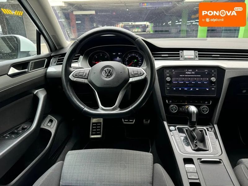 Volkswagen Passat, 2019 р., Дизель, 247 тис. км, Універсал, Київ AT-10417991 фото