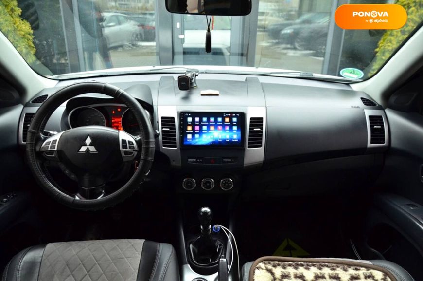 Mitsubishi Outlander XL, 2010, Дизель, 2 л., 284 тис. км, Позашляховик / Кросовер, Білий, Київ 9187 фото