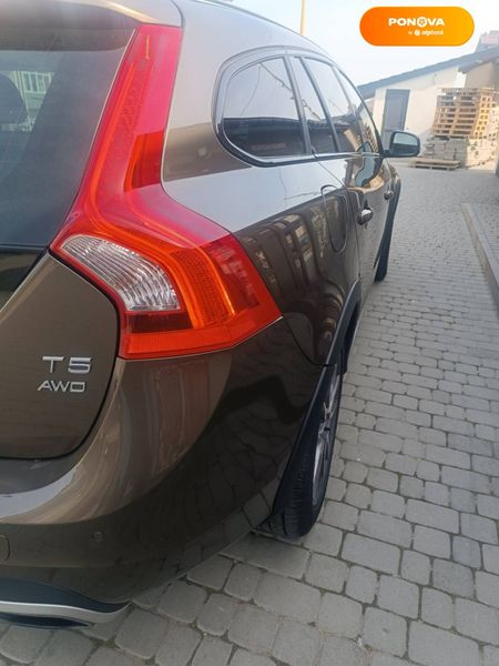 Volvo V60, 2015, Бензин, 2.5 л., 132 тис. км, Універсал, Коричневий, Львів Cars-Pr-68392 фото