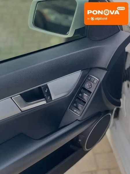 Mercedes-Benz C-Class, 2013 г., Бензин, 167 тыс. км, Седан, Белый, Днепр (Днепропетровск) AT-10414782 фото