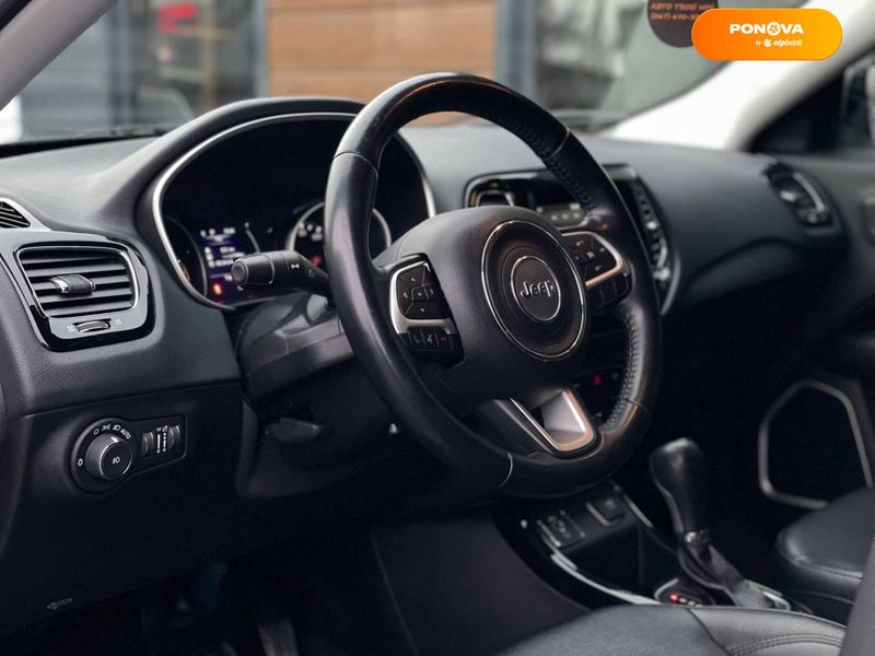 Jeep Compass, 2019, Бензин, 98 тис. км, Позашляховик / Кросовер, Сірий, Рівне 13070 фото