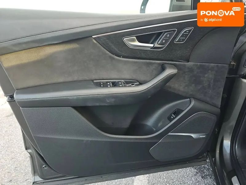 Audi Q7, 2020 р., Бензин, 110 тис. км, Позашляховик / Кросовер, Сірий, Луцьк AT-10405808 фото