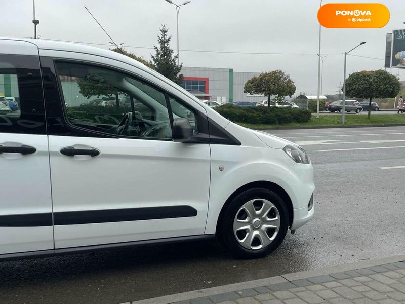 Ford Tourneo Courier, 2019, Бензин, 64 тис. км, Мінівен, Білий, Мукачево 11030 фото