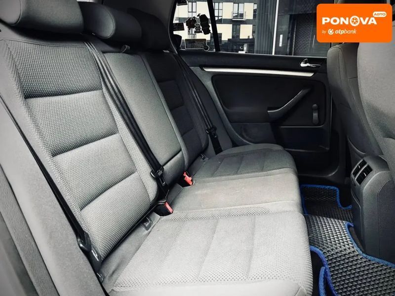 Volkswagen Golf, 2005 р., Бензин, 234 тис. км, Хетчбек, Сірий, Миколаїв AT-10413256 фото
