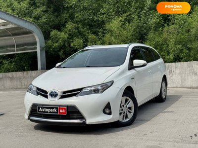 Toyota Auris, 2014, Гібрид (HEV), 1.8 л., 212 тис. км, Універсал, Білий, Київ 49092 фото