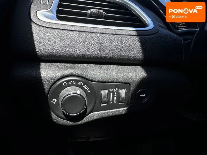 Chrysler 200, 2015 р., Бензин, 193 тис. км, Седан, Київ AT-10416141 фото