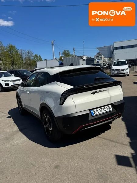 Alfa Romeo Junior, 2025 р., Гібрид (MHEV), 2 тис. км, Позашляховик / Кросовер, Білий, Київ AT-10416075 фото