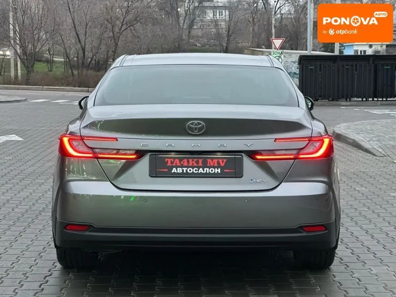 Toyota Camry, 2024 р., Гібрид (MHEV), 40 тис. км, Седан, Сірий, Дніпро (Дніпропетровськ) AT-10406271 фото