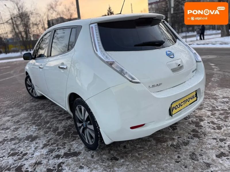 Nissan Leaf, 2015 р., Електро, 134 тис. км, Хетчбек, Білий, Кривий Ріг AT-10407461 фото