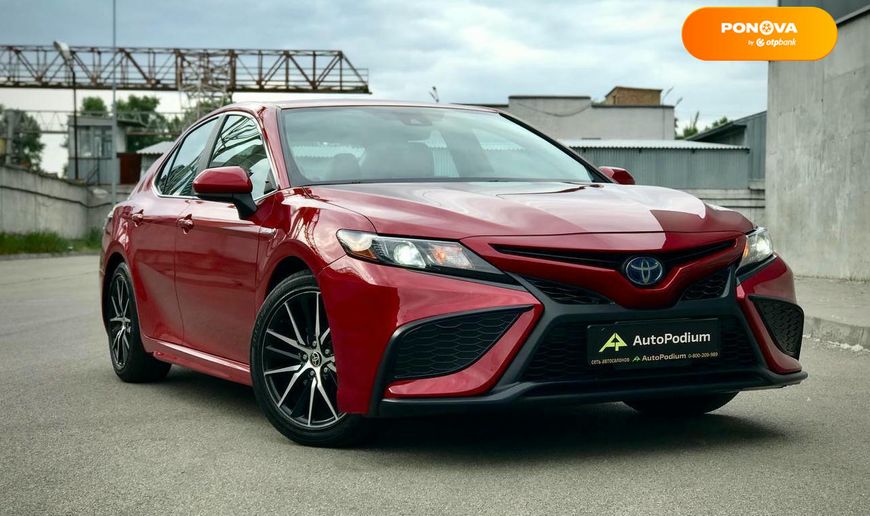 Toyota Camry, 2021, Гибрид (HEV), 2.49 л., 80 тыс. км, Седан, Красный, Киев 110913 фото