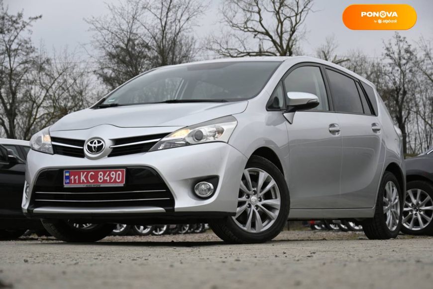 Toyota Verso, 2015, Дизель, 2.2 л., 157 тис. км, Мінівен, Сірий, Бердичів 25647 фото