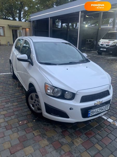 Chevrolet Sonic, 2016, Бензин, 1.8 л., 154 тис. км, Хетчбек, Білий, Одеса Cars-Pr-59985 фото