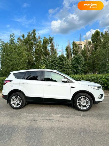 Ford Kuga, 2017, Бензин, 1.5 л., 116 тис. км, Позашляховик / Кросовер, Білий, Харків Cars-Pr-63003 фото