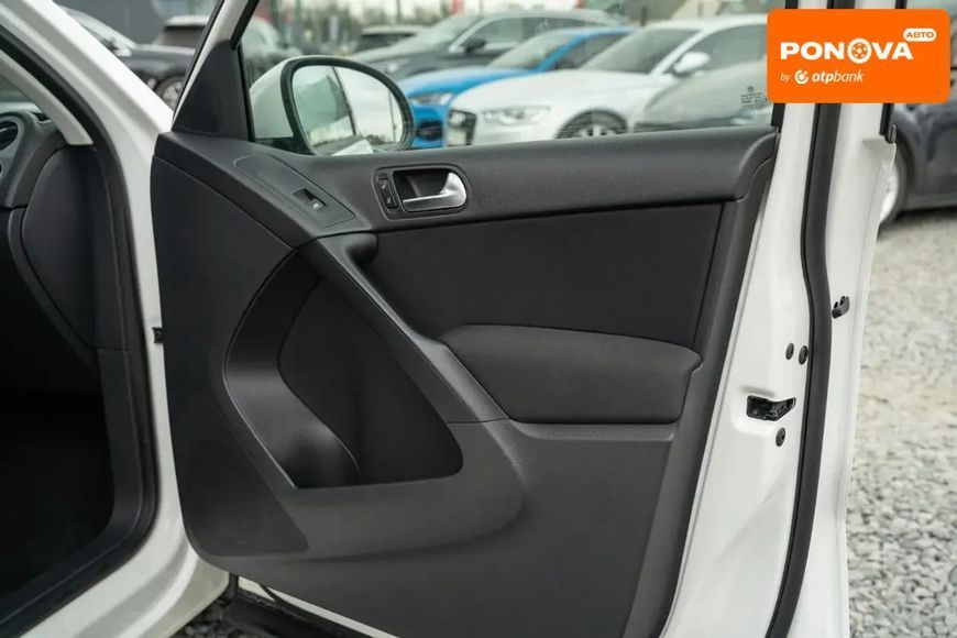Volkswagen Tiguan, 2013 г., Бензин, 231 тыс. км, Внедорожник / Кроссовер, Белый, Черновцы AT-10413383 фото
