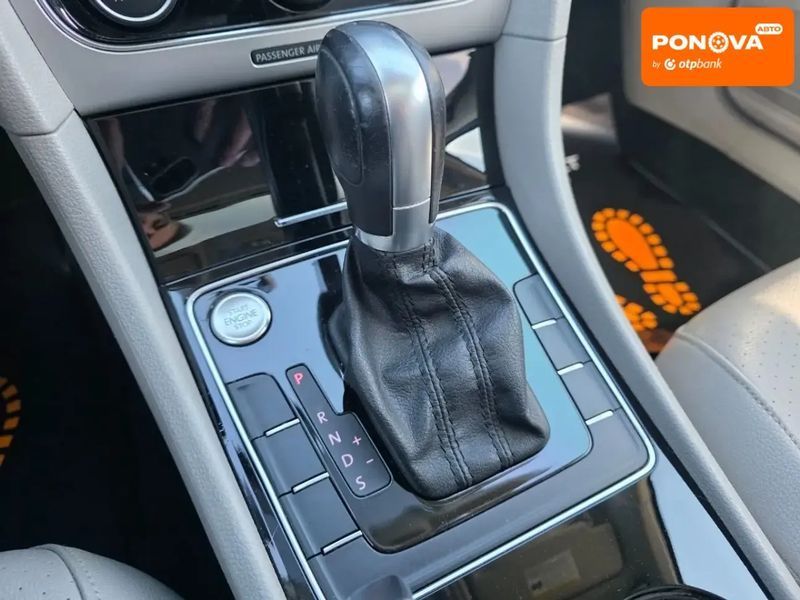 Volkswagen Passat, 2018 р., Бензин, 138 тис. км, Седан, Сірий, Львів AT-10416190 фото