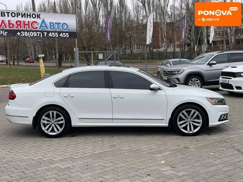 Volkswagen Passat, 2017 г., Бензин, 119 тыс. км, Седан, Белый, Кривой Рог AT-10405040 фото