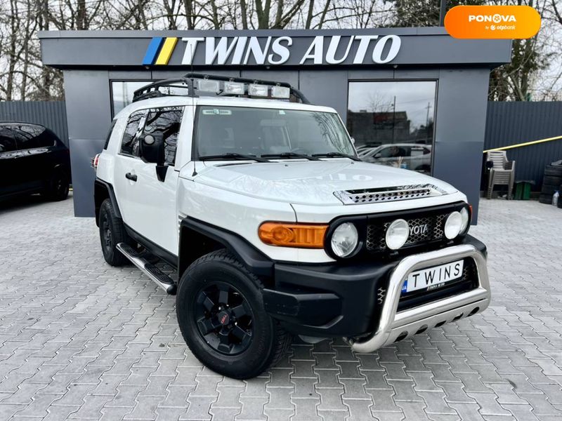 Toyota FJ Cruiser, 2008, Газ пропан-бутан / Бензин, 4 л., 154 тыс. км, Внедорожник / Кроссовер, Белый, Одесса 30391 фото