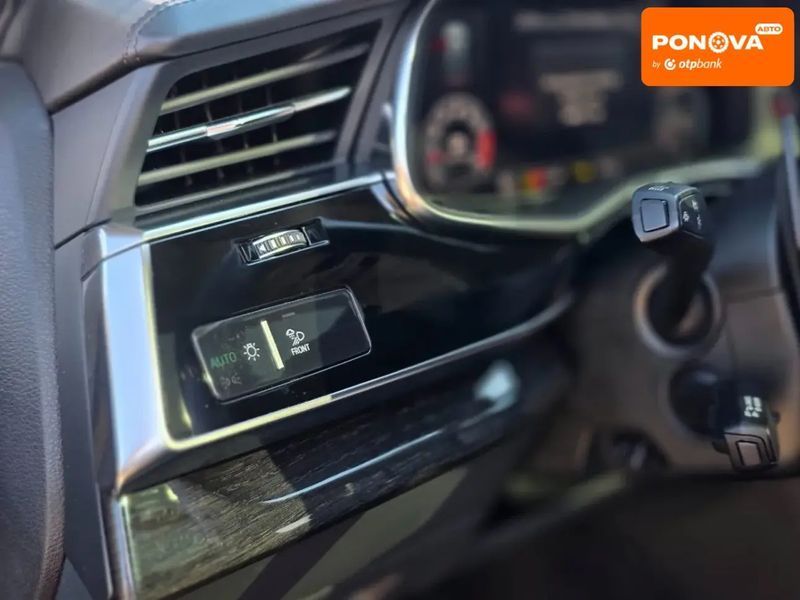 Audi Q8, 2019 г., Бензин, 133 тыс. км, Внедорожник / Кроссовер, Серый, Ровно AT-10406669 фото