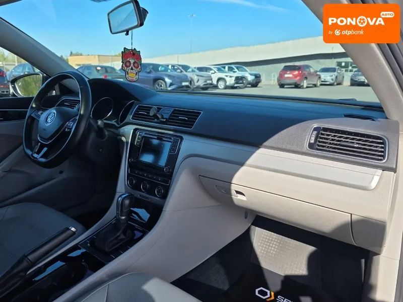 Volkswagen Passat, 2018 р., Бензин, 138 тис. км, Седан, Сірий, Львів AT-10416190 фото