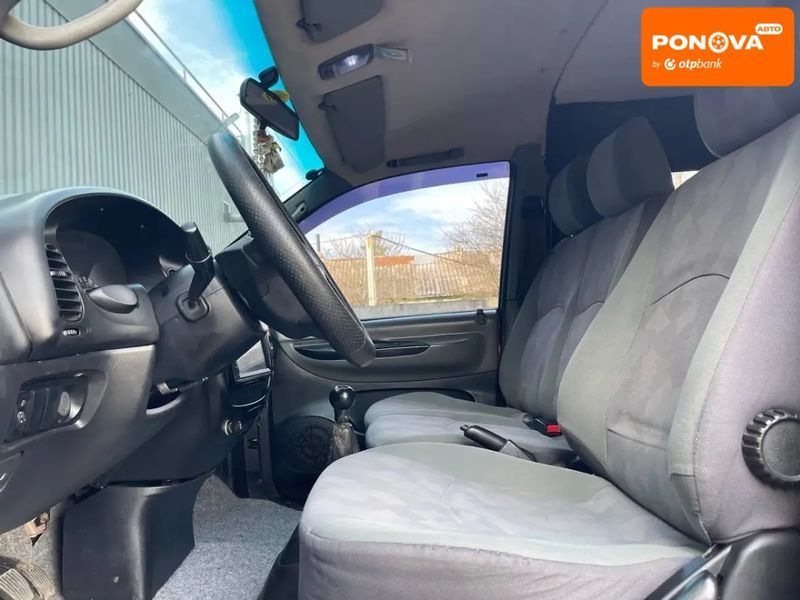 Hyundai H-1, 2006 г., Дизель, 337 тыс. км, Минивен, Красный, Николаев AT-10413384 фото