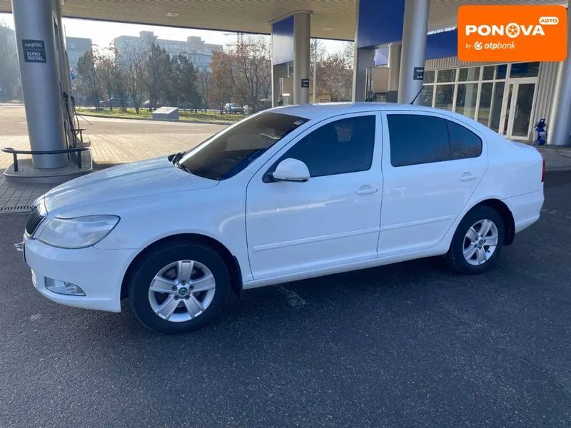 Skoda Octavia, 2011 г., Газ пропан-бутан / Бензин, 195 тыс. км, Лифтбек, Белый, Николаев AT-10404893 фото