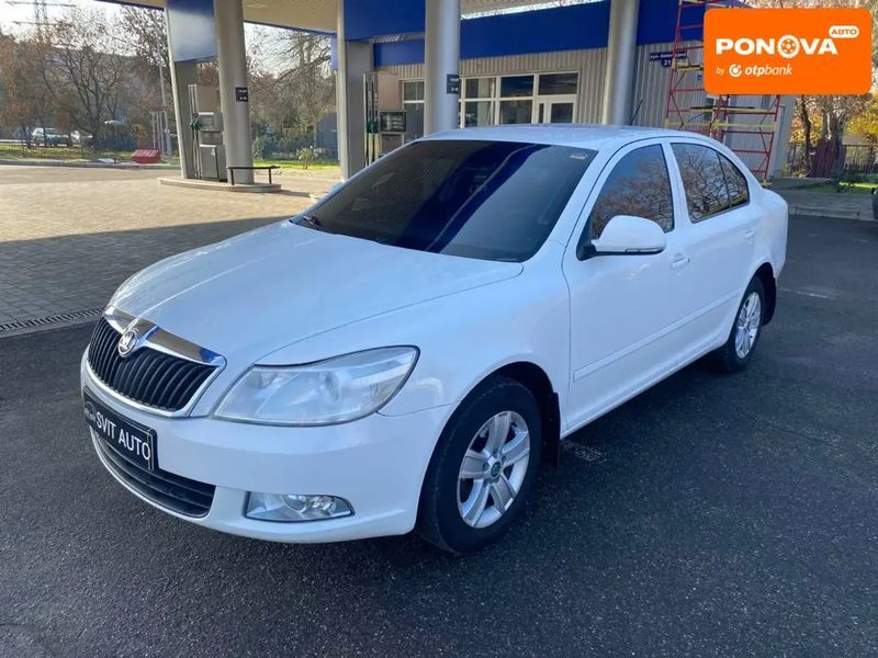 Skoda Octavia, 2011 г., Газ пропан-бутан / Бензин, 195 тыс. км, Лифтбек, Белый, Николаев AT-10404893 фото
