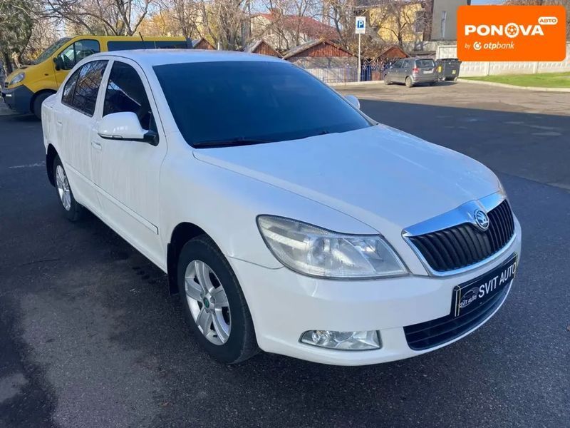 Skoda Octavia, 2011 г., Газ пропан-бутан / Бензин, 195 тыс. км, Лифтбек, Белый, Николаев AT-10404893 фото