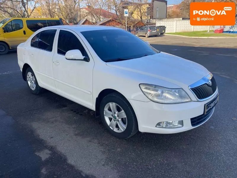 Skoda Octavia, 2011 г., Газ пропан-бутан / Бензин, 195 тыс. км, Лифтбек, Белый, Николаев AT-10404893 фото