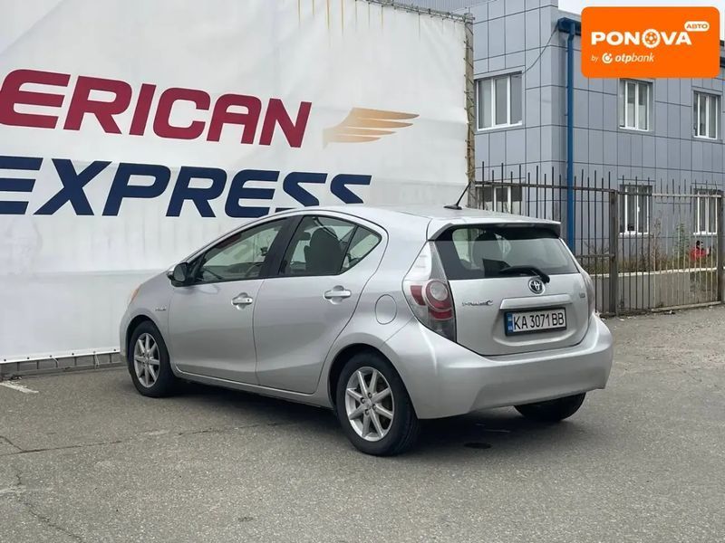 Toyota Prius C, 2013 г., Гибрид (HEV), 430 тыс. км, Хетчбек, Серый, Киев AT-10409517 фото