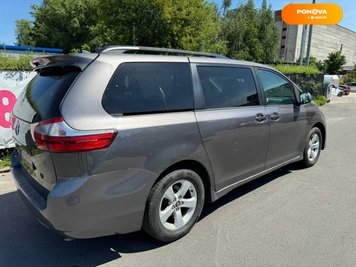 Toyota Sienna, 2018, Бензин, 3.46 л., 105 тис. км, Мінівен, Сірий, Луцьк 102587 фото