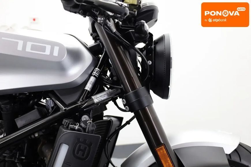 Husqvarna Vitpilen, 2018 р., Бензин, 19 тис. км, Мотоцикл Без обтікачів (Naked bike), Сірий, Гнівань AT-10428537 фото