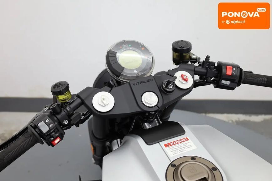 Husqvarna Vitpilen, 2018 р., Бензин, 19 тис. км, Мотоцикл Без обтікачів (Naked bike), Сірий, Гнівань AT-10428537 фото
